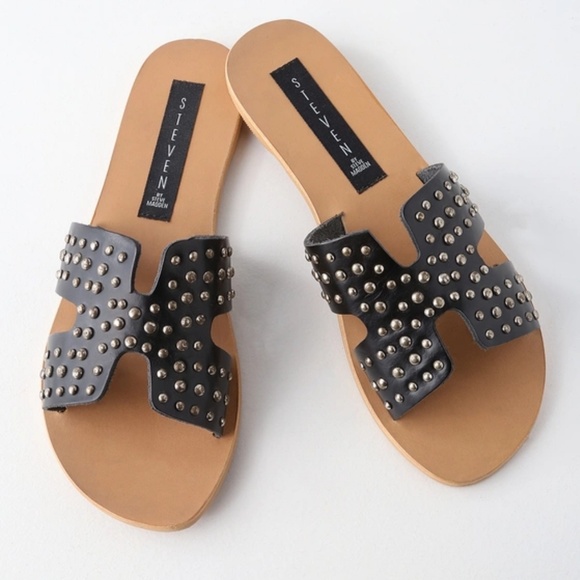 Edgy Chic Steve Madden Slides - Picture 2 of 4